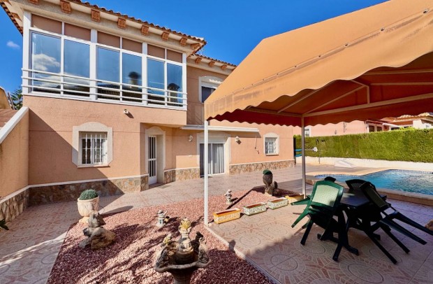 Resale - Villa Detached - Benferri