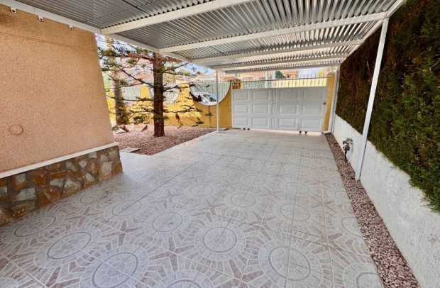 Resale - Villa Detached - Benferri