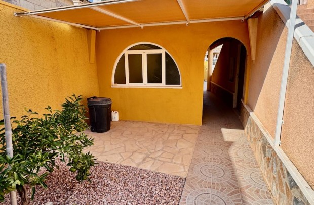 Resale - Villa Detached - Benferri