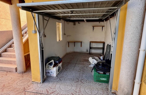 Resale - Villa Detached - Benferri