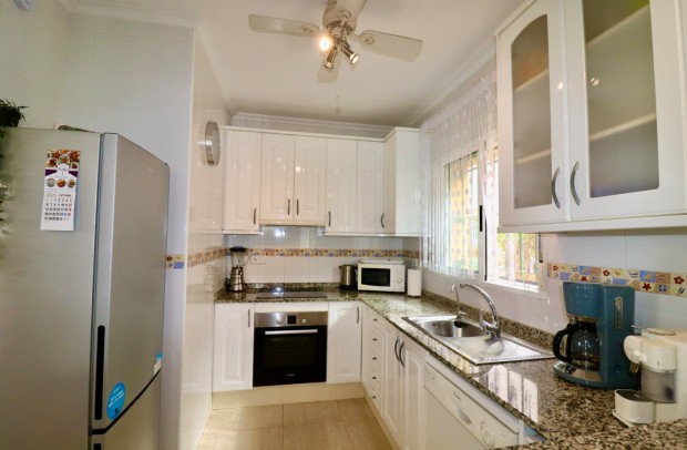 Resale - Detached House / Villa - Guardamar del Segura - El Raso