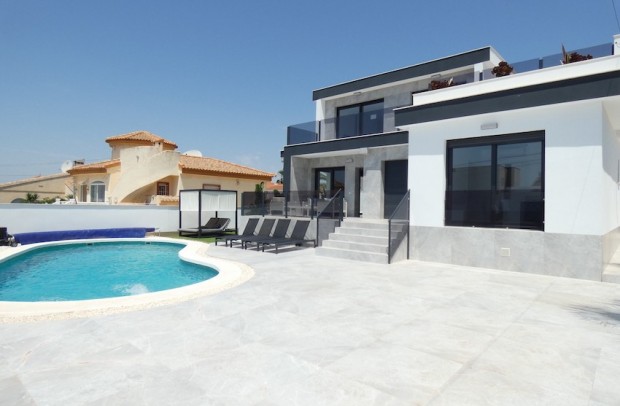 Revente - Villa Detached - Ciudad Quesada