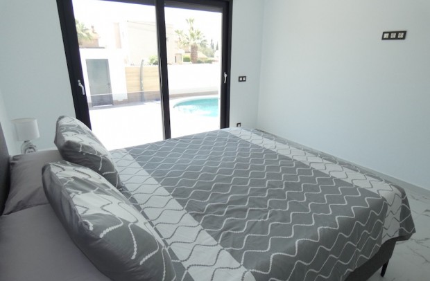 Revente - Villa Detached - Ciudad Quesada