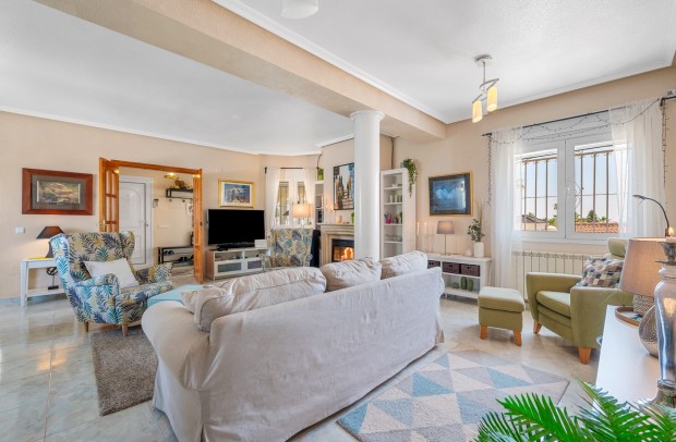 Resale - Detached House / Villa - Ciudad Quesada