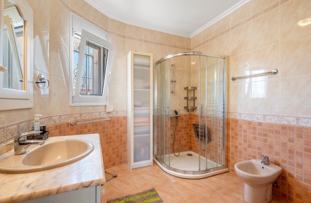 Resale - Detached House / Villa - Ciudad Quesada