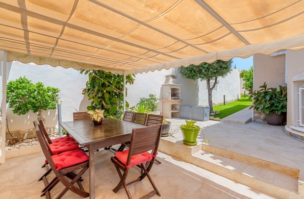 Resale - Detached House / Villa - Ciudad Quesada