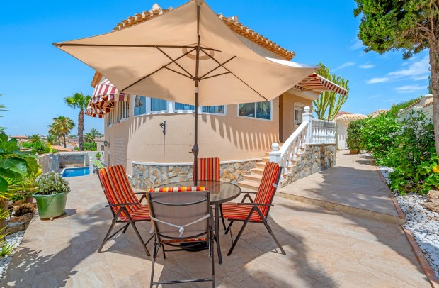 Resale - Detached House / Villa - Ciudad Quesada