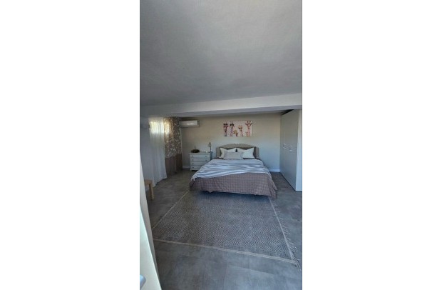 Resale - Villa / Detached - Orihuela