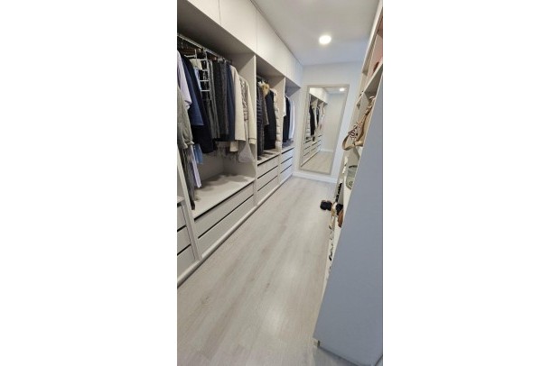 Resale - Villa / Detached - Orihuela