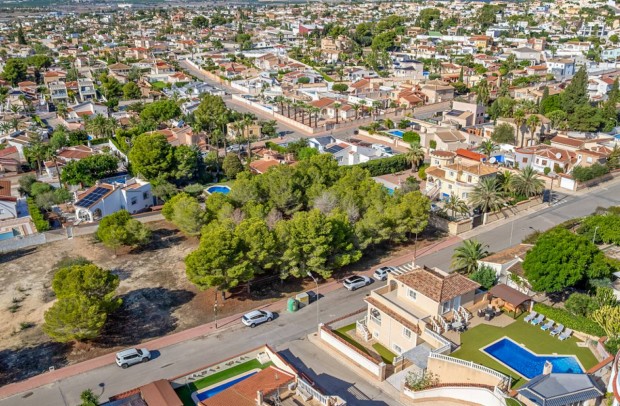 Resale - Villa Detached - Ciudad Quesada