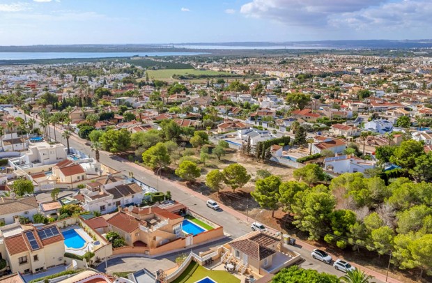 Resale - Villa Detached - Ciudad Quesada