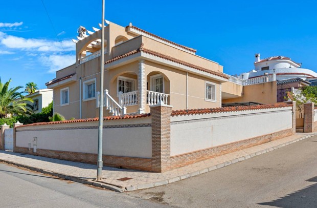 Resale - Villa Detached - Ciudad Quesada