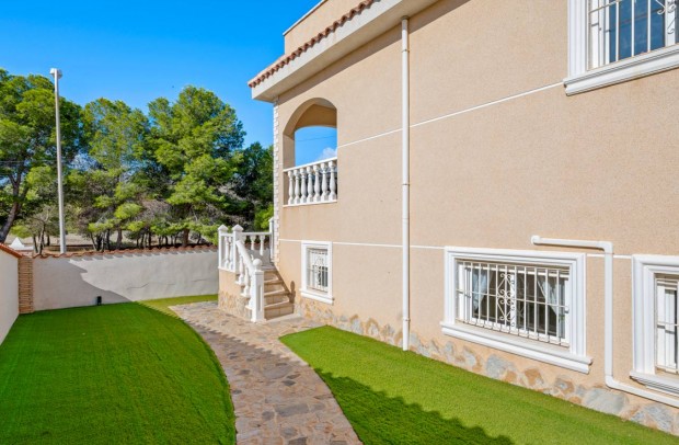 Resale - Villa Detached - Ciudad Quesada