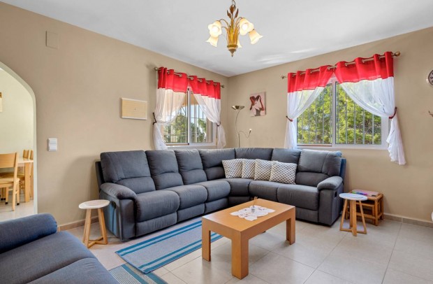 Resale - Villa Detached - Ciudad Quesada