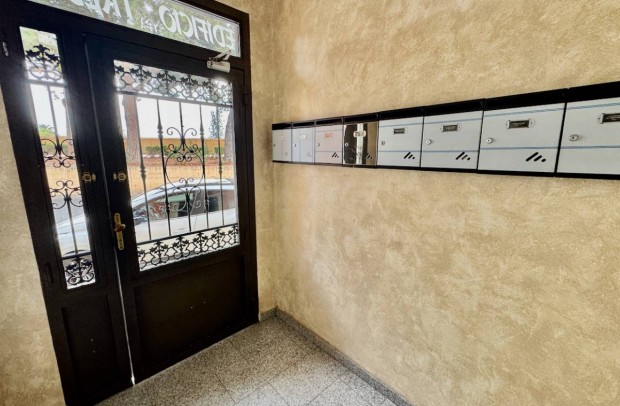 Resale - Apartment - Formentera del Segura