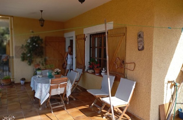 Revente - Detached House / Villa - Daya Nueva