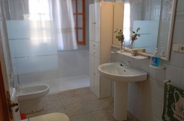 Revente - Detached House / Villa - Daya Nueva