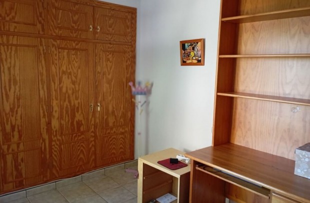 Revente - Detached House / Villa - Daya Nueva