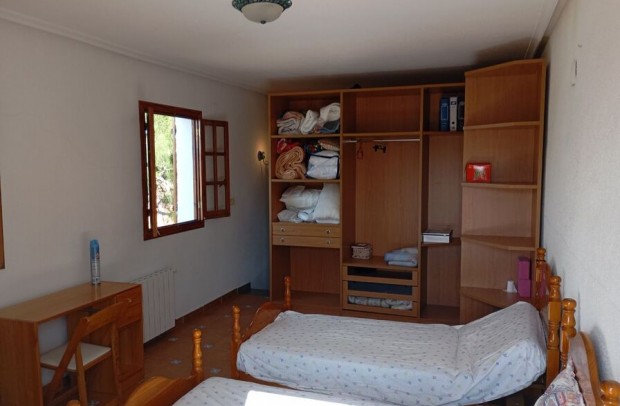 Revente - Detached House / Villa - Daya Nueva