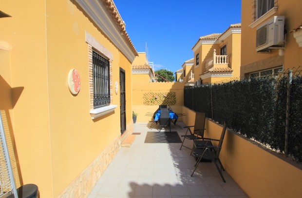 Resale - Detached House / Villa - Guardamar del Segura - El Raso