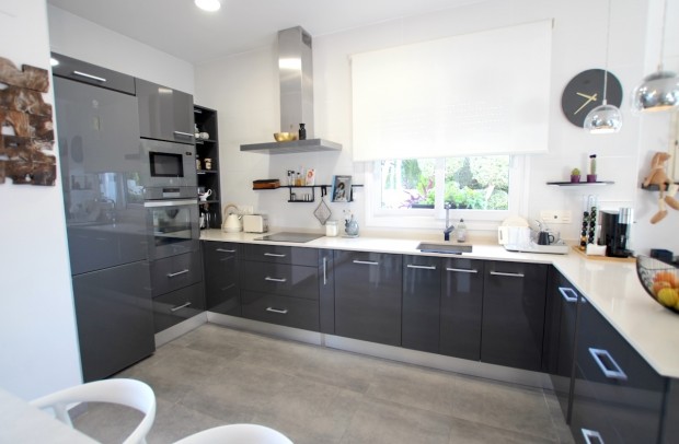 Revente - Detached House / Villa - Benijófar - Benijofar