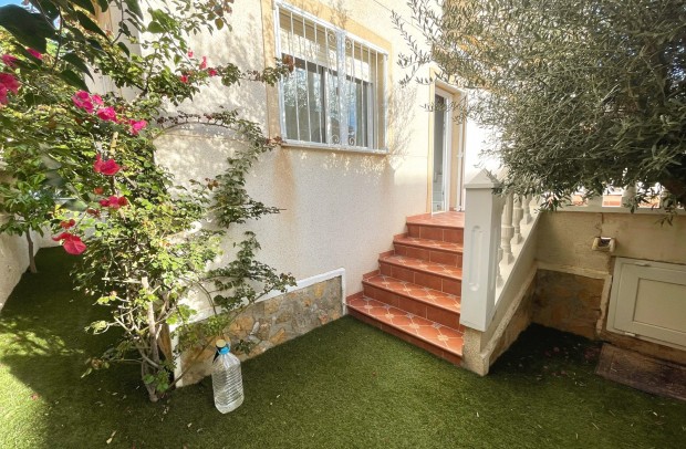 Resale - Detached House / Villa - Ciudad Quesada