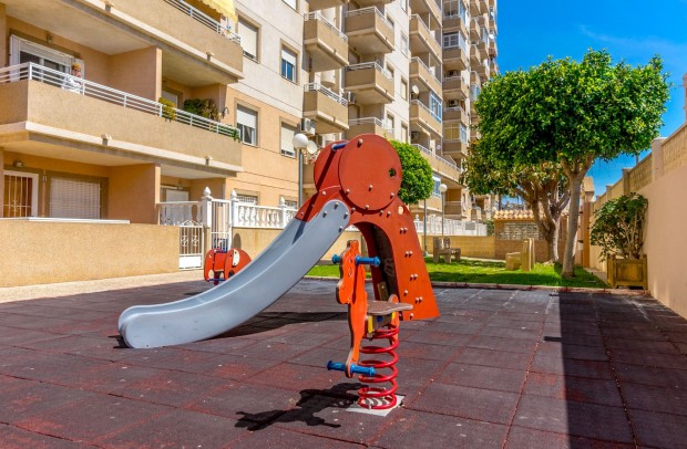 Resale - Apartment - Torrevieja - Center