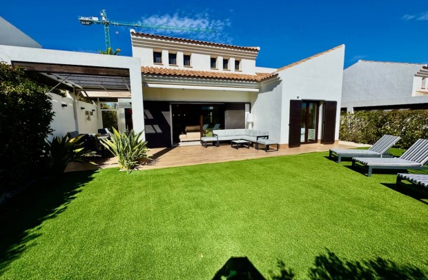 Resale - Detached House / Villa - Algorfa - La Finca Golf Resort