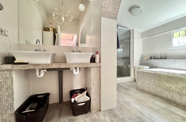 Resale - Country Property - Las Heredades