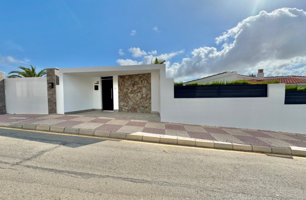 Reventa - Detached House / Villa - Ciudad Quesada