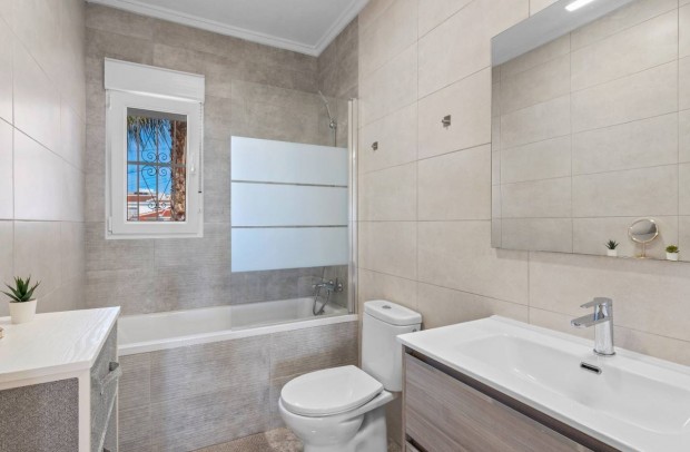 Resale - Detached House / Villa - Ciudad Quesada