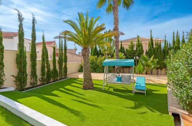 Resale - Detached House / Villa - Ciudad Quesada