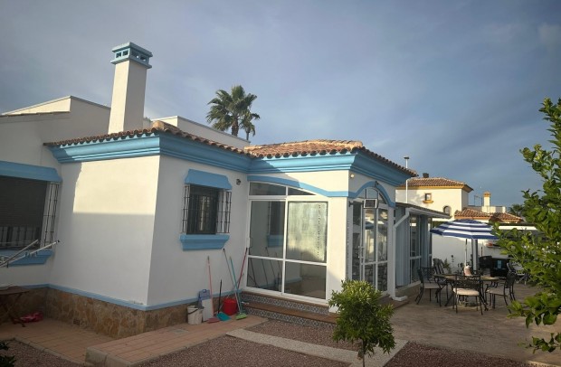 Resale - Chalet / Villa - Hondón de las Nieves - Urbaniz La Montañosa
