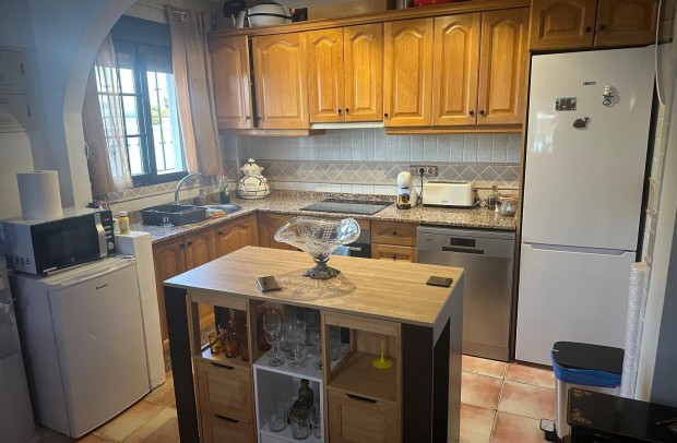 Resale - Chalet / Villa - Hondón de las Nieves - Urbaniz La Montañosa