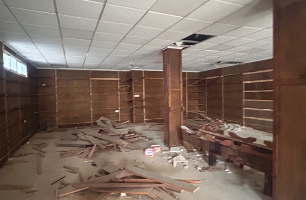 Reventa - Commercial (6) - Jacarilla