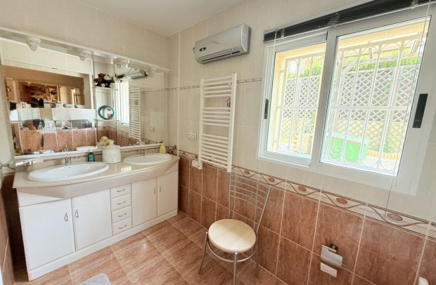 Reventa - Detached House / Villa - Benimar