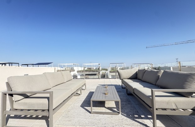 Resale - Detached House / Villa - Villamartin - Villamartín