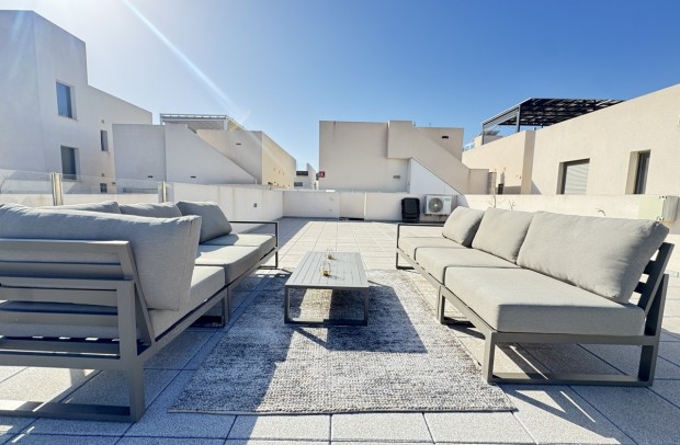 Resale - Detached House / Villa - Villamartin - Villamartín