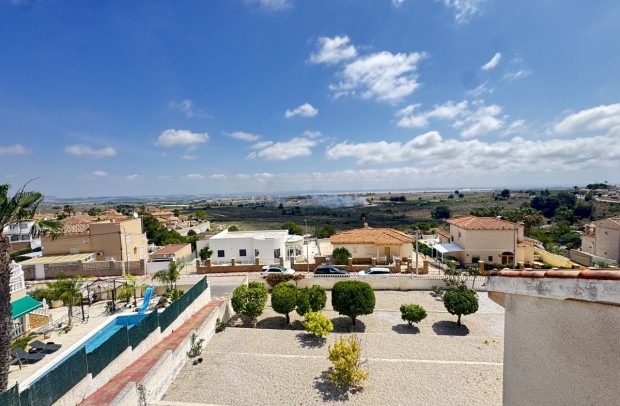 Resale - Detached House / Villa - San Miguel de Salinas