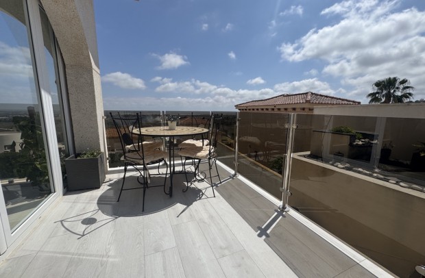 Resale - Detached House / Villa - San Miguel de Salinas