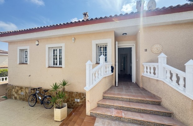 Revente - Detached House / Villa - San Miguel de Salinas