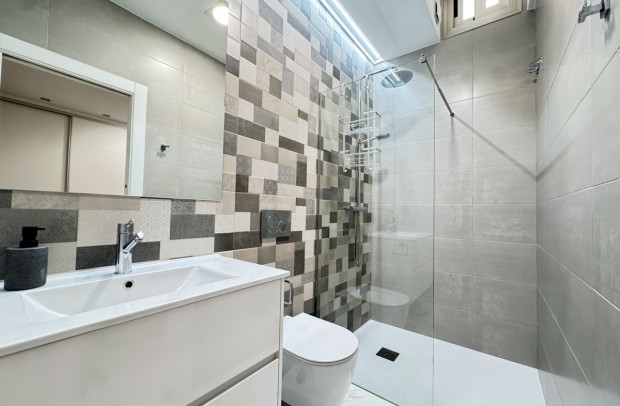 Reventa - Detached House / Villa - Villamartin - Villamartín