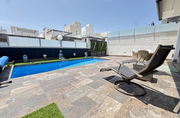 Reventa - Detached House / Villa - Villamartin - Villamartín