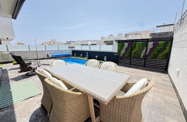 Reventa - Detached House / Villa - Villamartin - Villamartín