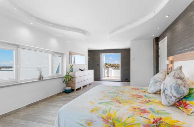 Revente - Detached House / Villa - Torremendo