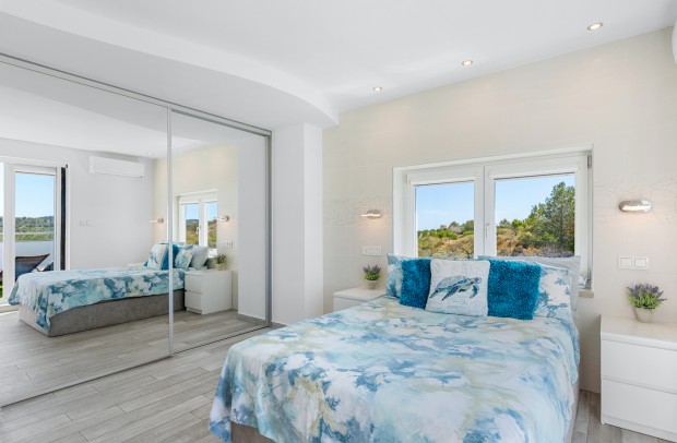 Revente - Detached House / Villa - Torremendo