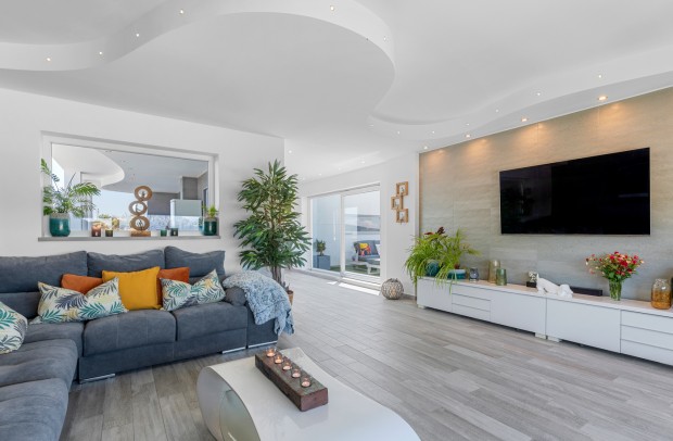 Revente - Detached House / Villa - Torremendo