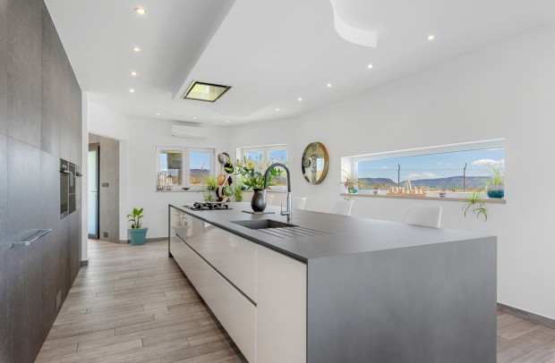 Revente - Detached House / Villa - Torremendo