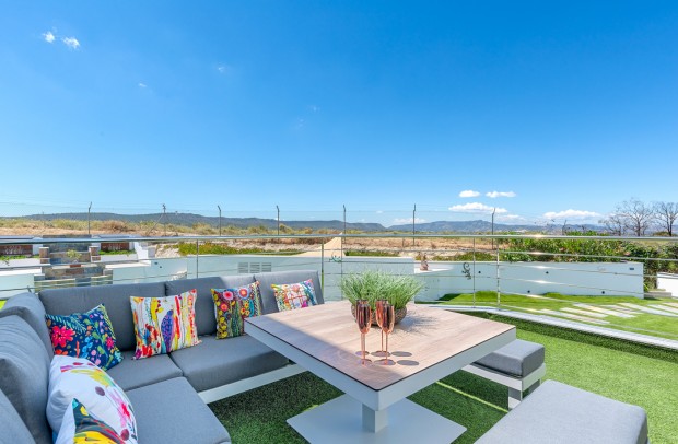 Revente - Detached House / Villa - Torremendo