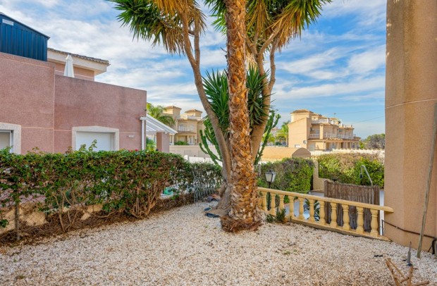 Resale - Detached House / Villa - Ciudad Quesada